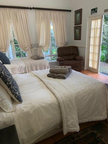 A Tapestry Garden Guest House Potchefstroom Ngoại thất bức ảnh